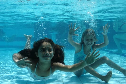 Natación como actividad para niños con TDAH