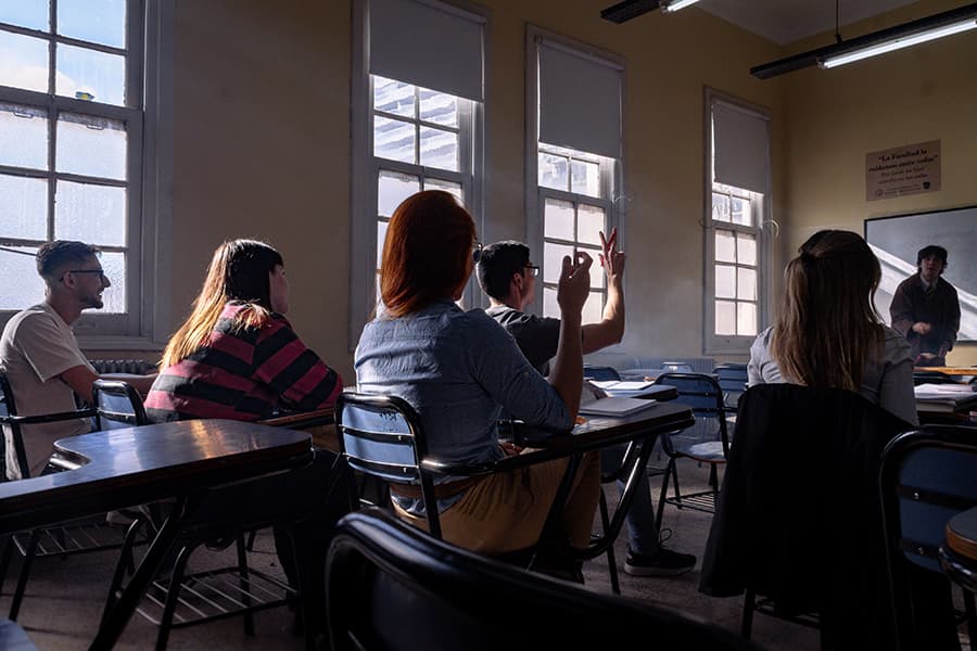 Capacitación a Profesionales de la Salud y la Educación
